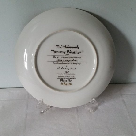 Hummel Collection Plate "Stormy Weather" 1989 - Picture 2 of 2
